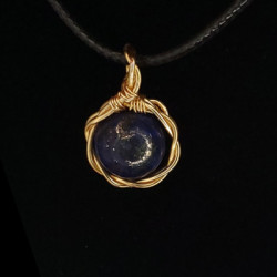 Mini lapis lazuli pendant